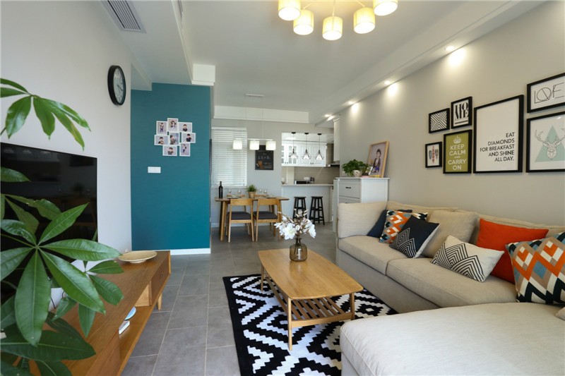 风情舒适的北欧风格70平米公寓客厅装修效果图