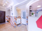 绚烂多彩的地中海风格70平米一居室玄关装修效果图