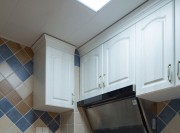 蓝色温馨欧式风格90平米二居室厨房橱柜装修效果图