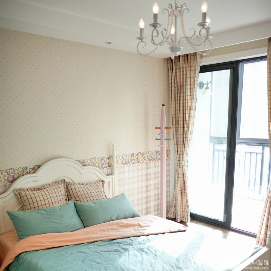 唯美时尚欧式风格80平米二居室儿童房背景墙装修效果图