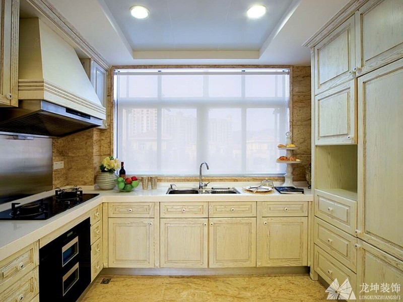 优雅大方欧式风格130平米四居室厨房橱柜装修效果图