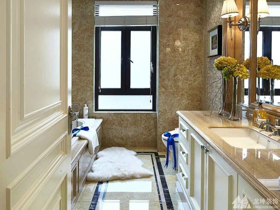 欧式朴实优雅130平米三居室卫生间浴室柜装修效果图
