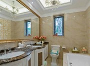 欧式清新淡雅130平米三居室卫生间浴室柜装修效果图