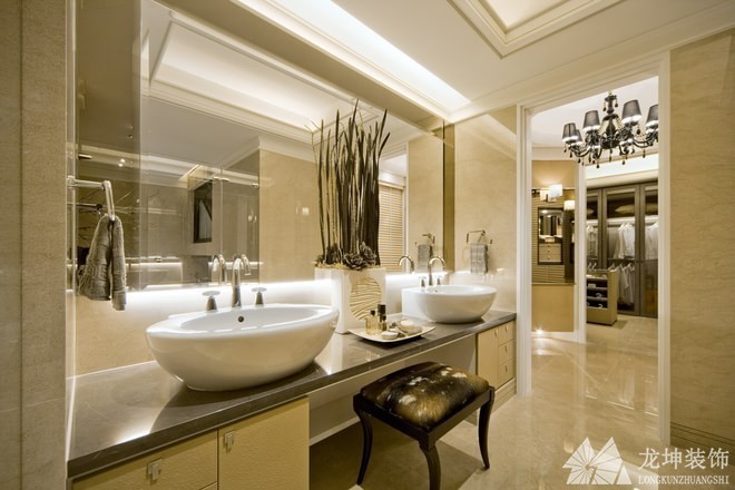 欧式奢华精致300平米别墅卫生间浴室柜装修效果图