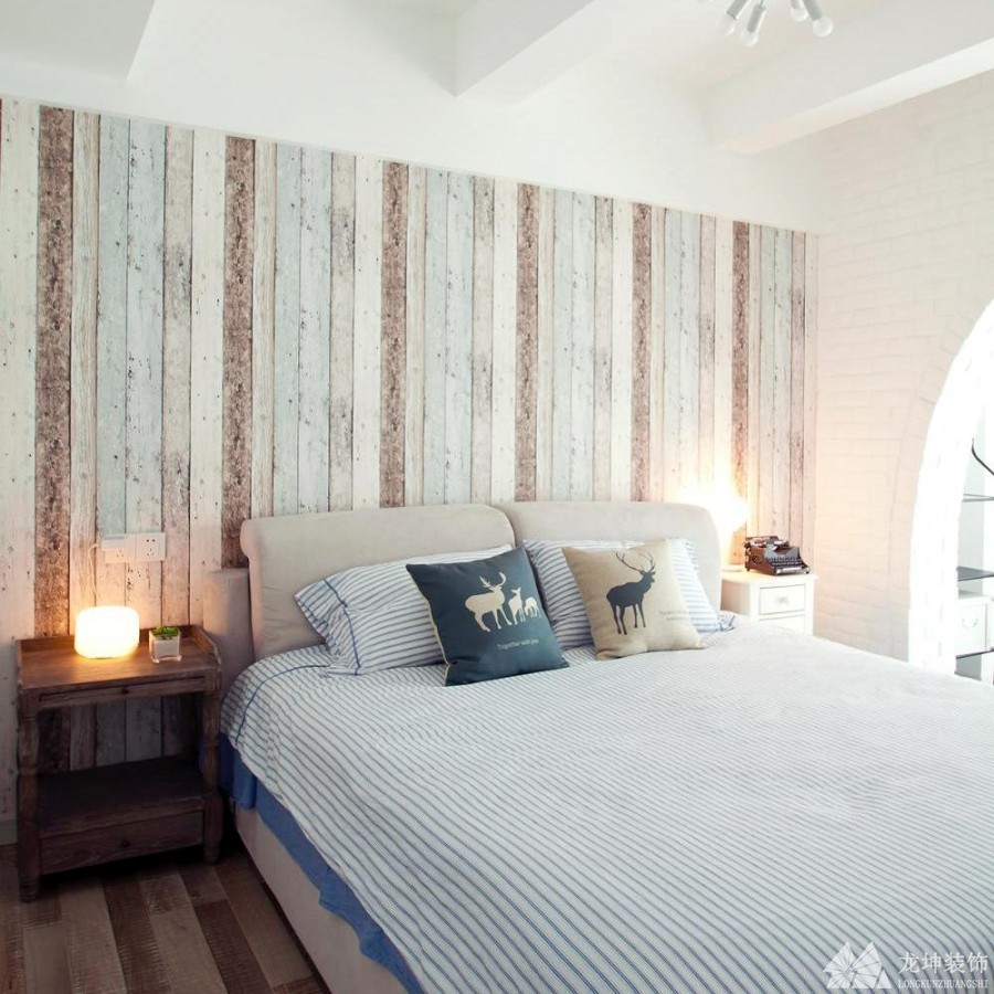 清新休闲北欧风90平米复式卧室背景墙装修效果图