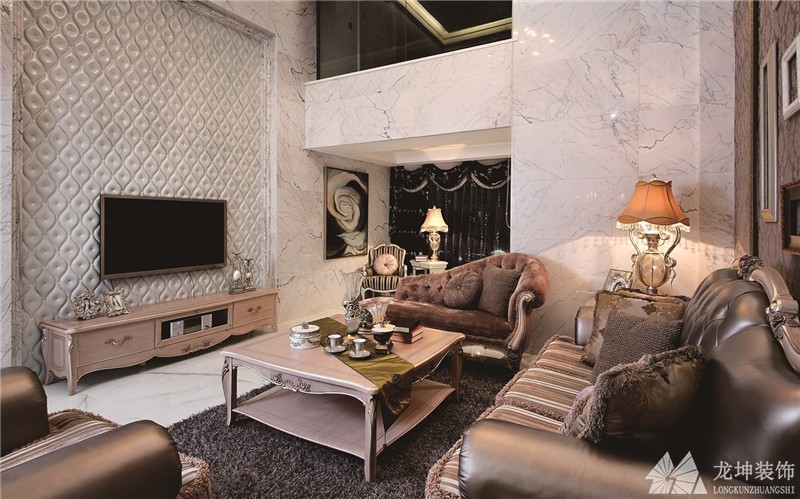 柔和奢华欧式风格300平米别墅客厅背景墙装修效果图