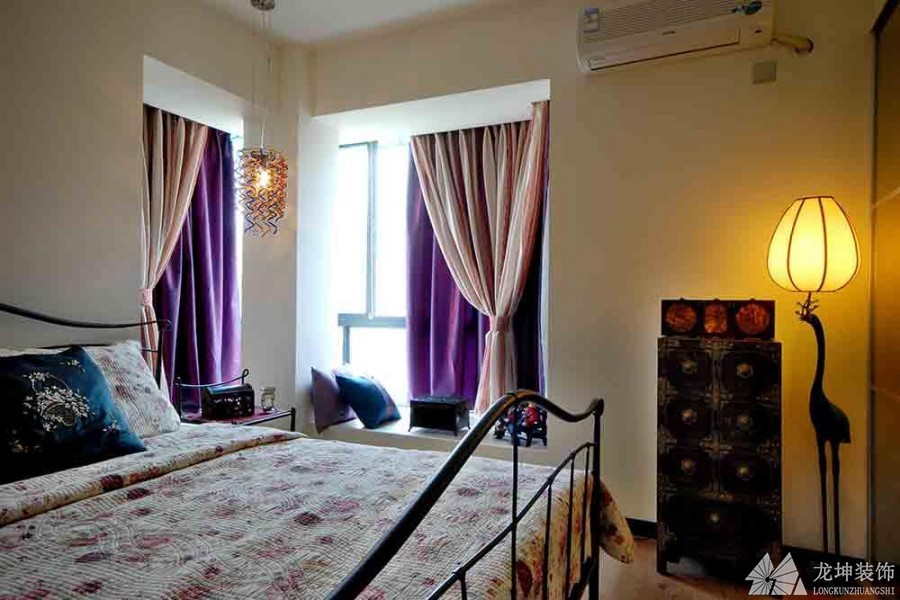 温暖静谧中式风格100平米二居室卧室窗帘装修效果图