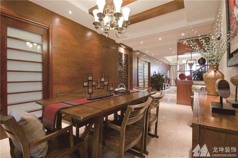 中式古典混搭100平米二居室餐厅吊顶装修效果图