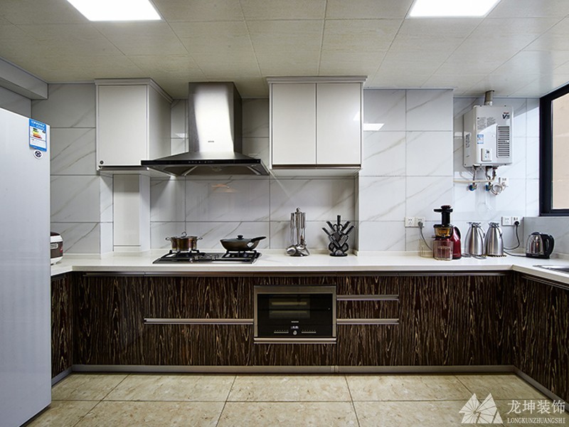 中式典雅大方90平米二居室厨房橱柜装修效果图