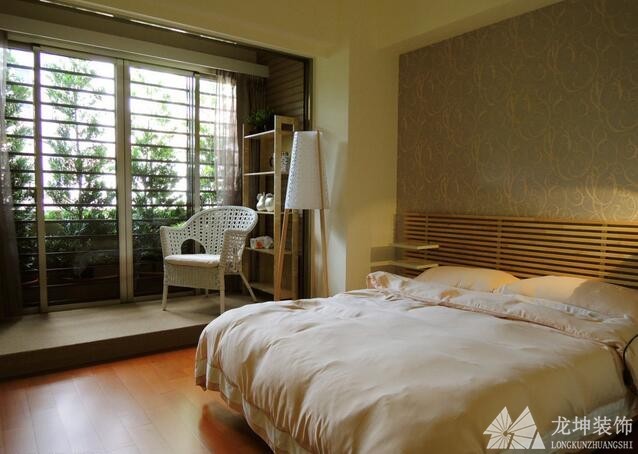 时尚简明中式风格90平米二居室卧室背景墙装修效果图