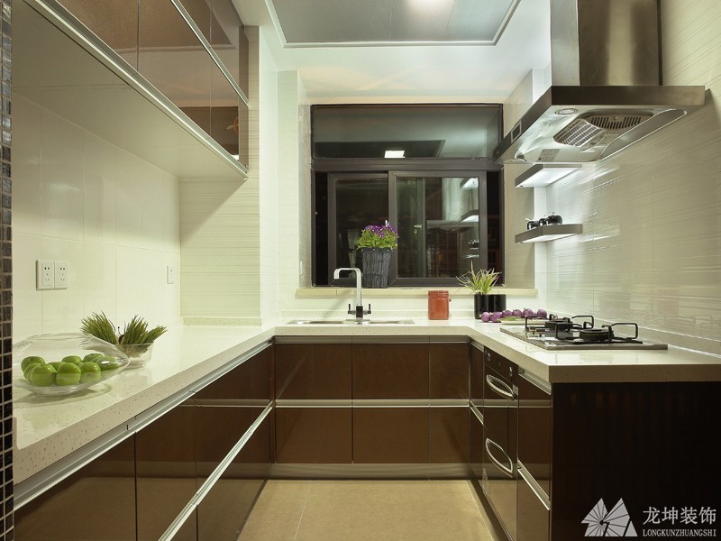 深沉韵味中式风格110平米三居室厨房橱柜装修效果图