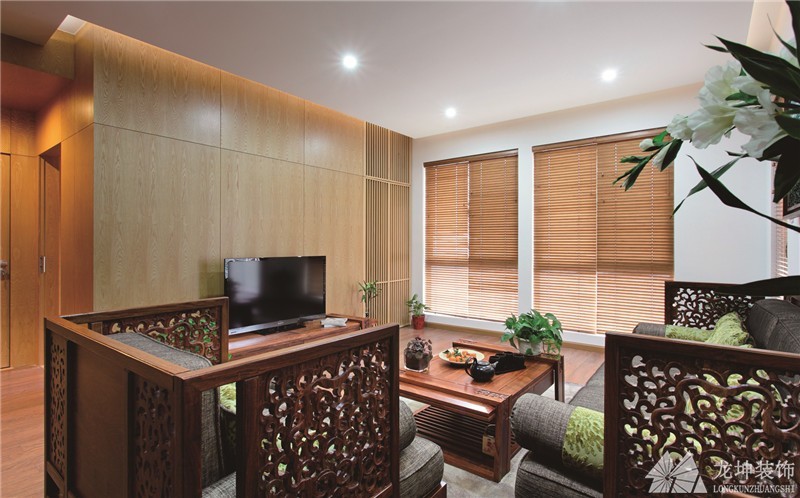 雅美自然东南亚风格100平米三居室书房背景墙装修效果图