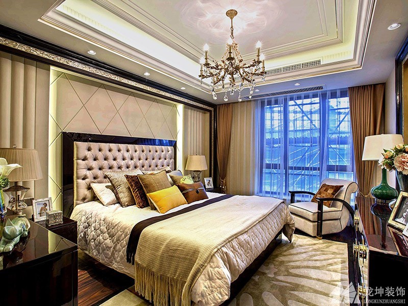 现代温馨新古典风格140平米四居室卧室吊顶装修效果图