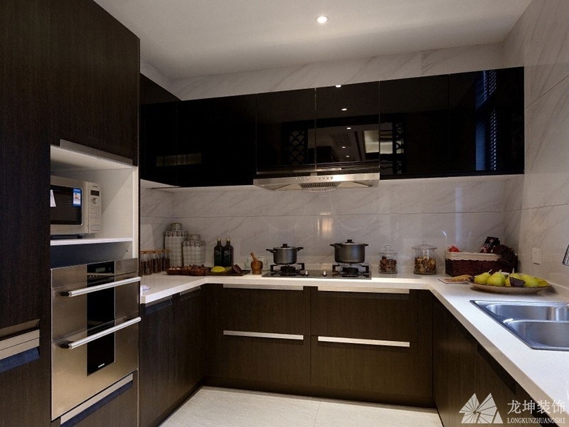 现代温馨新古典风格140平米四居室厨房橱柜装修效果图