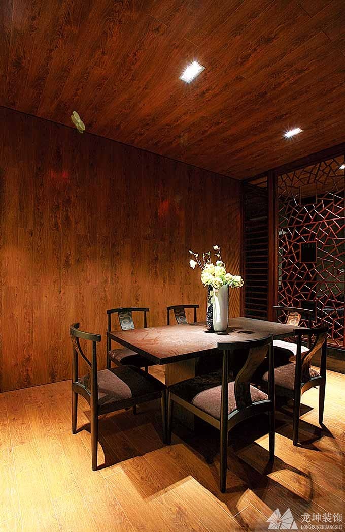 中式文雅气质240平米别墅餐厅背景墙装修效果图