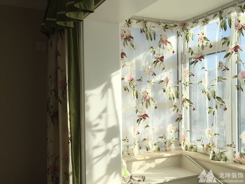 温润清新田园风格80平米二居室客厅窗帘装修效果图