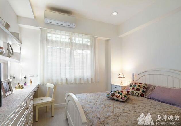 浪漫清新田园风格80平米二居室卧室吊顶装修效果图