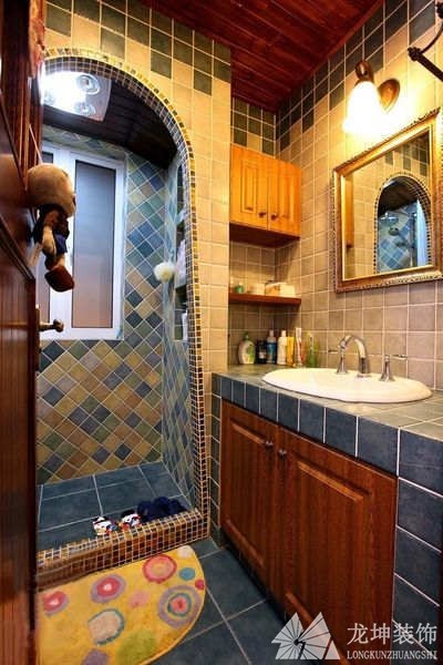 碎花装饰田园风格85平米二居室卫生间浴室柜装修效果图