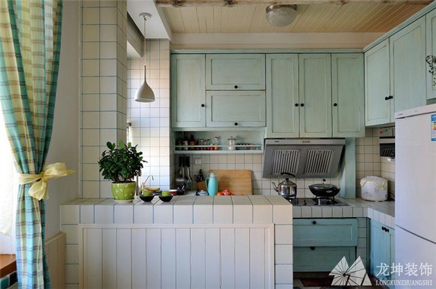 温馨精致地中海风格50平米三居室厨房橱柜装修效果图