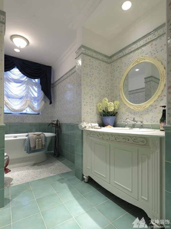 蓝白相间地中海风格60平米一居室卫生间浴室柜装修效果图