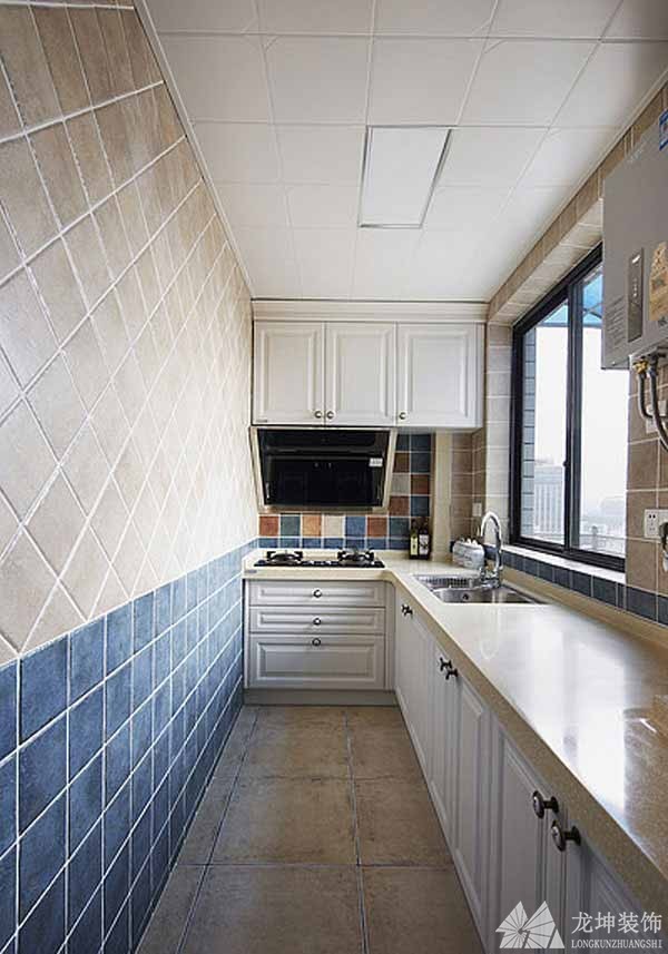 清爽自然地中海风格95平米二居室厨房橱柜装修效果图