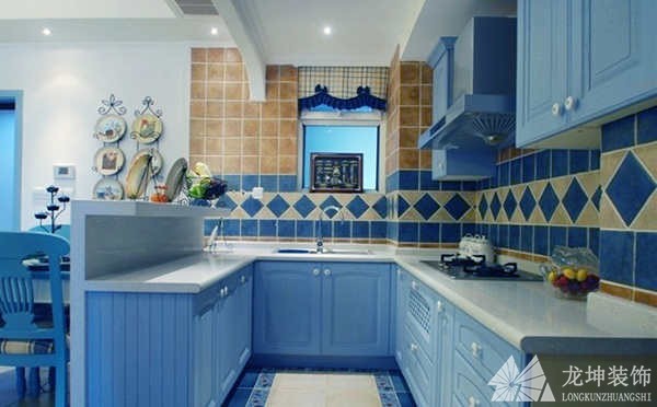 蓝白清新地中海风格100平米二居室厨房橱柜装修效果图