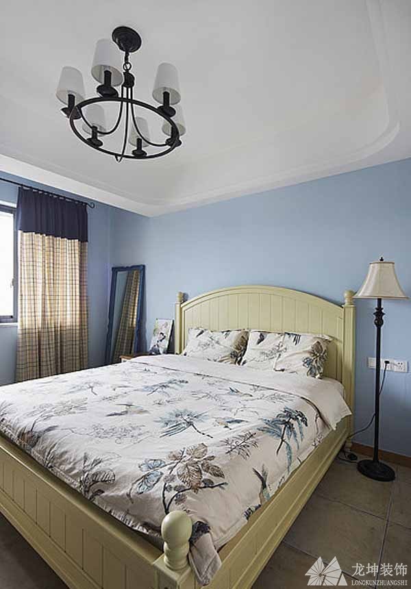 清爽自然地中海风格95平米二居室卧室背景墙装修效果图