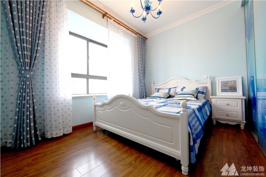 清新雅致地中海风格100平米二居室卧室背景墙装修效果图