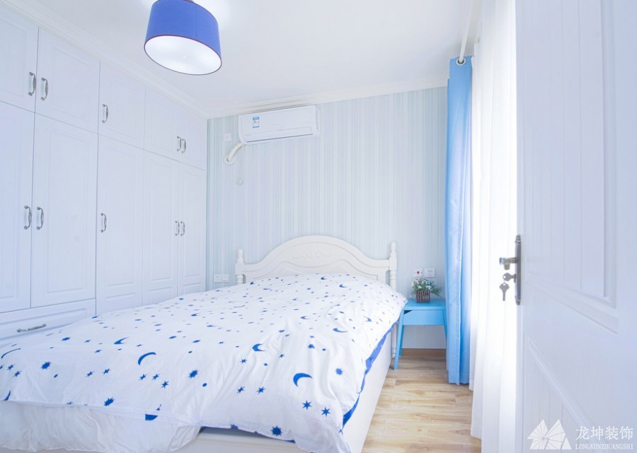 彩色雅致地中海风格140平米三居室卧室背景墙装修效果图