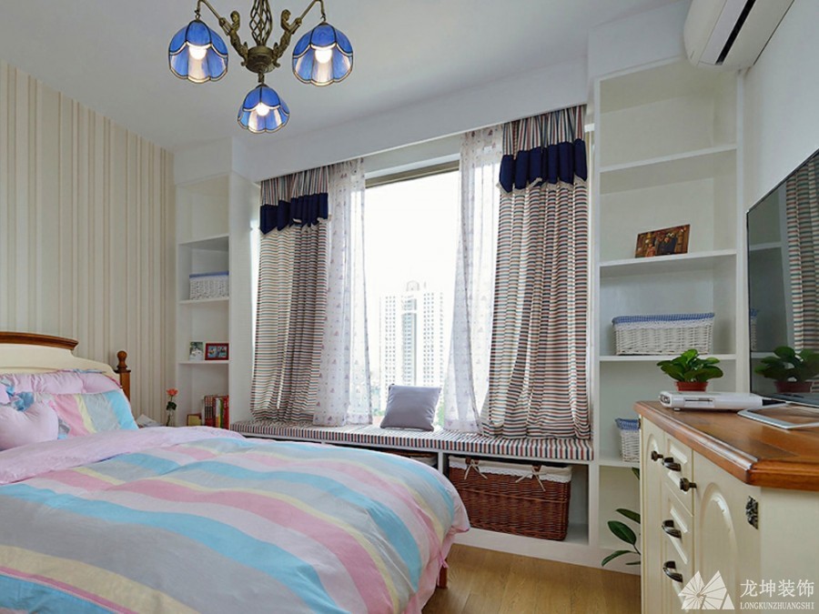蔚蓝休闲地中海风格110平米三居室卧室吊顶装修效果图