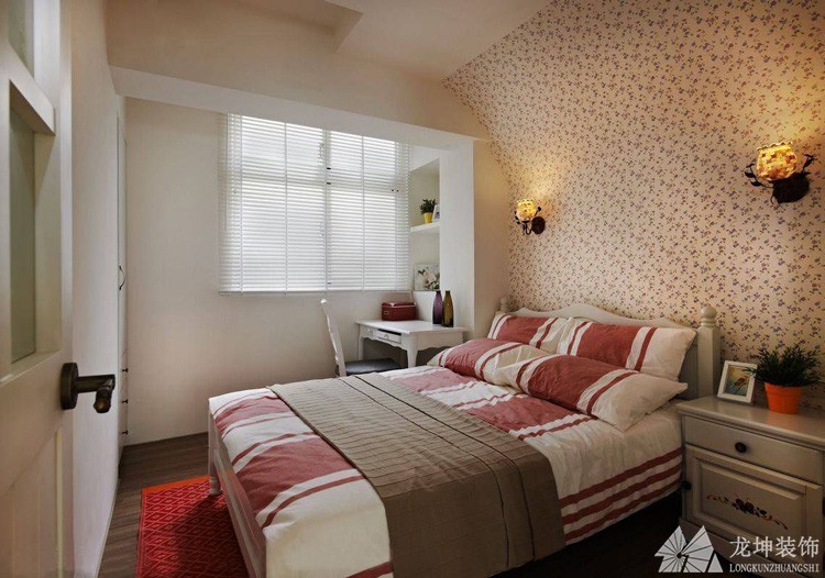 清新现代简约风格110平米三居室卧室装修效果图