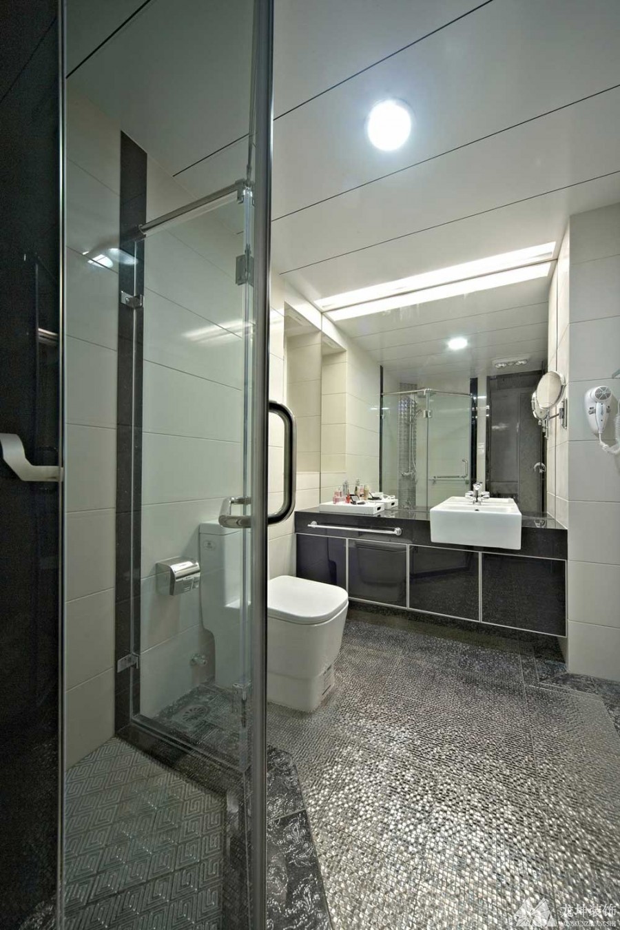 豪华精致美式风格120平米三居室卫生间浴室柜装修效果图